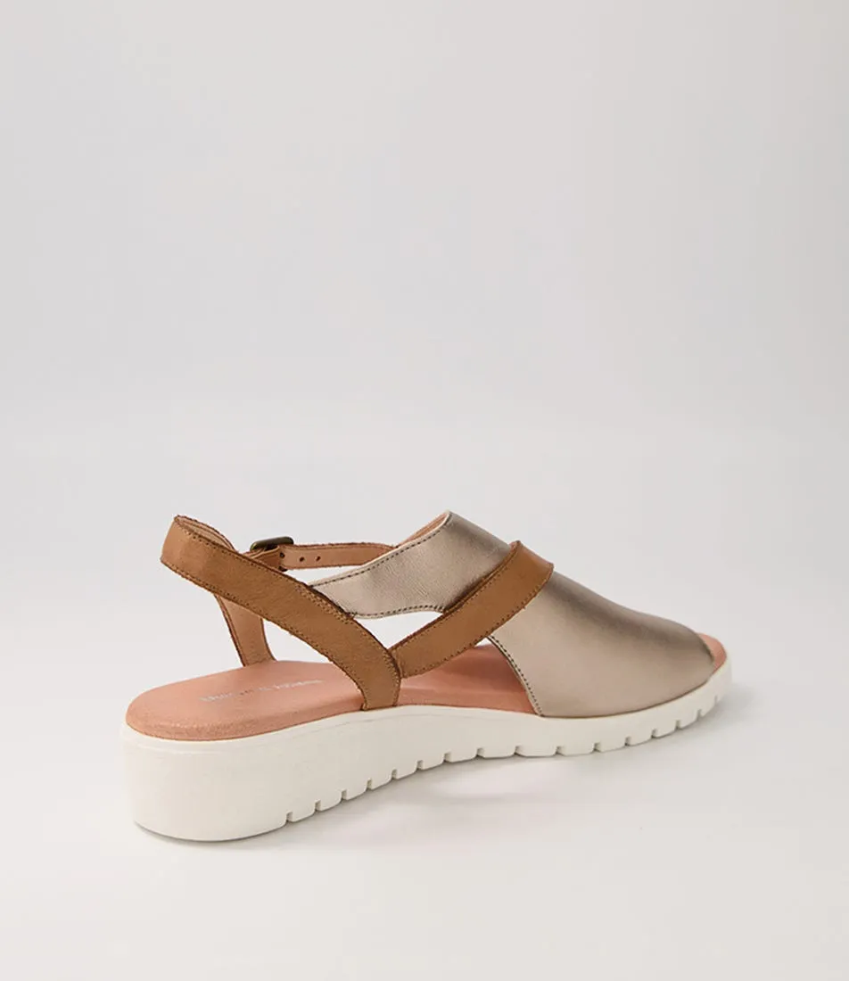 DJANGO & JULIETTE Macaela Champagne Dark Tan Leather Sandals Ws