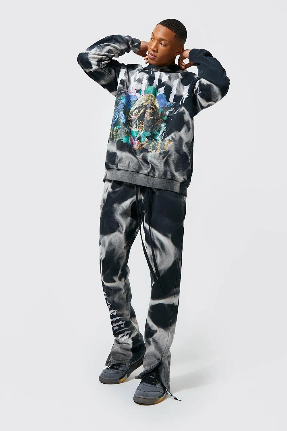 Oversized Tie Dye Skull Graphic Tracksuit | boohooMAN UK