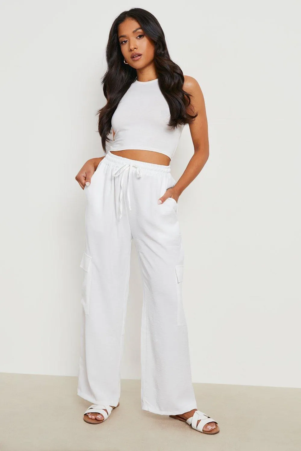 Petite Textured Cargo Pocket Wide Leg Joggers