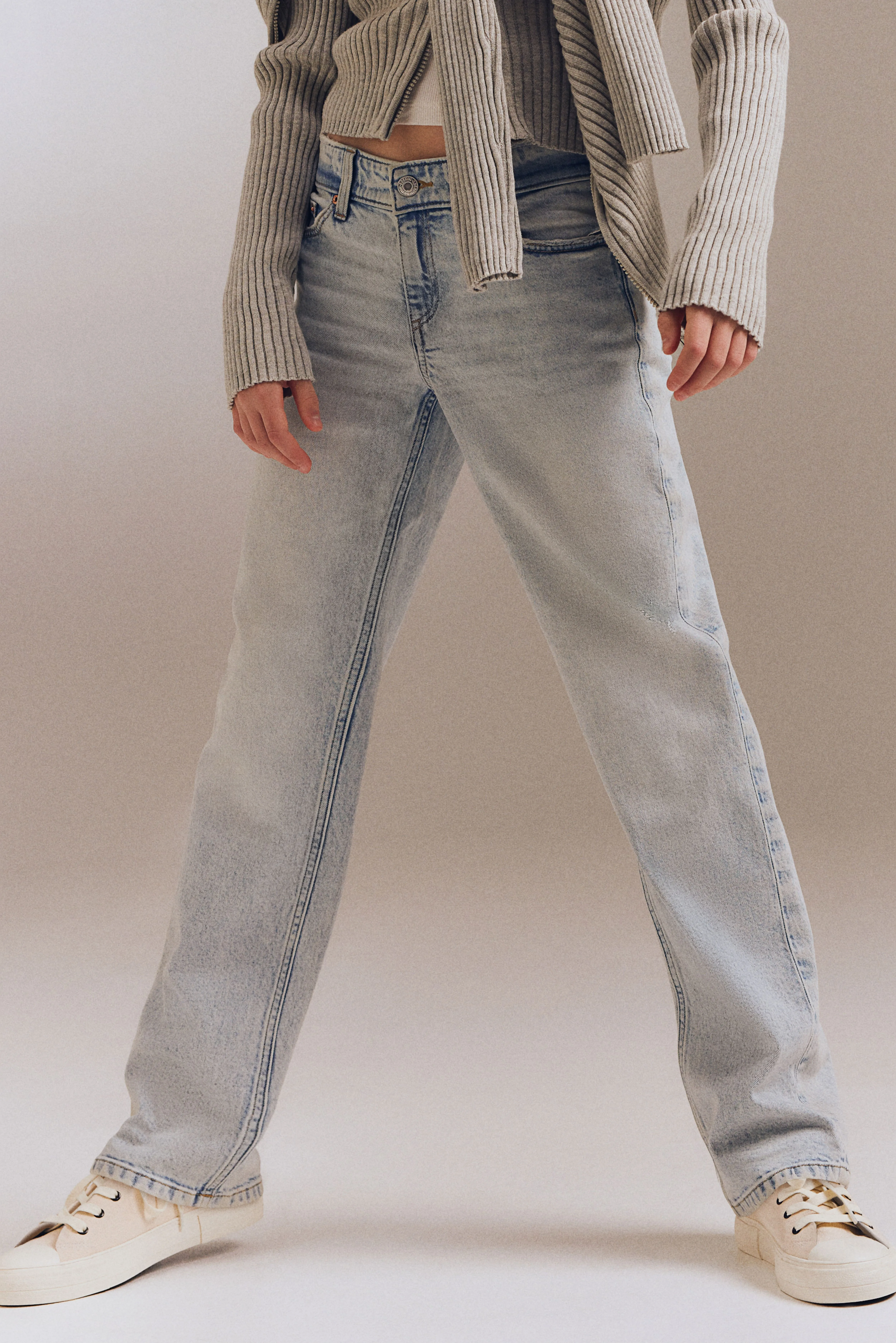 Straight Leg Jeans - Low waist - Long - Light denim blue - Kids | H&M GB