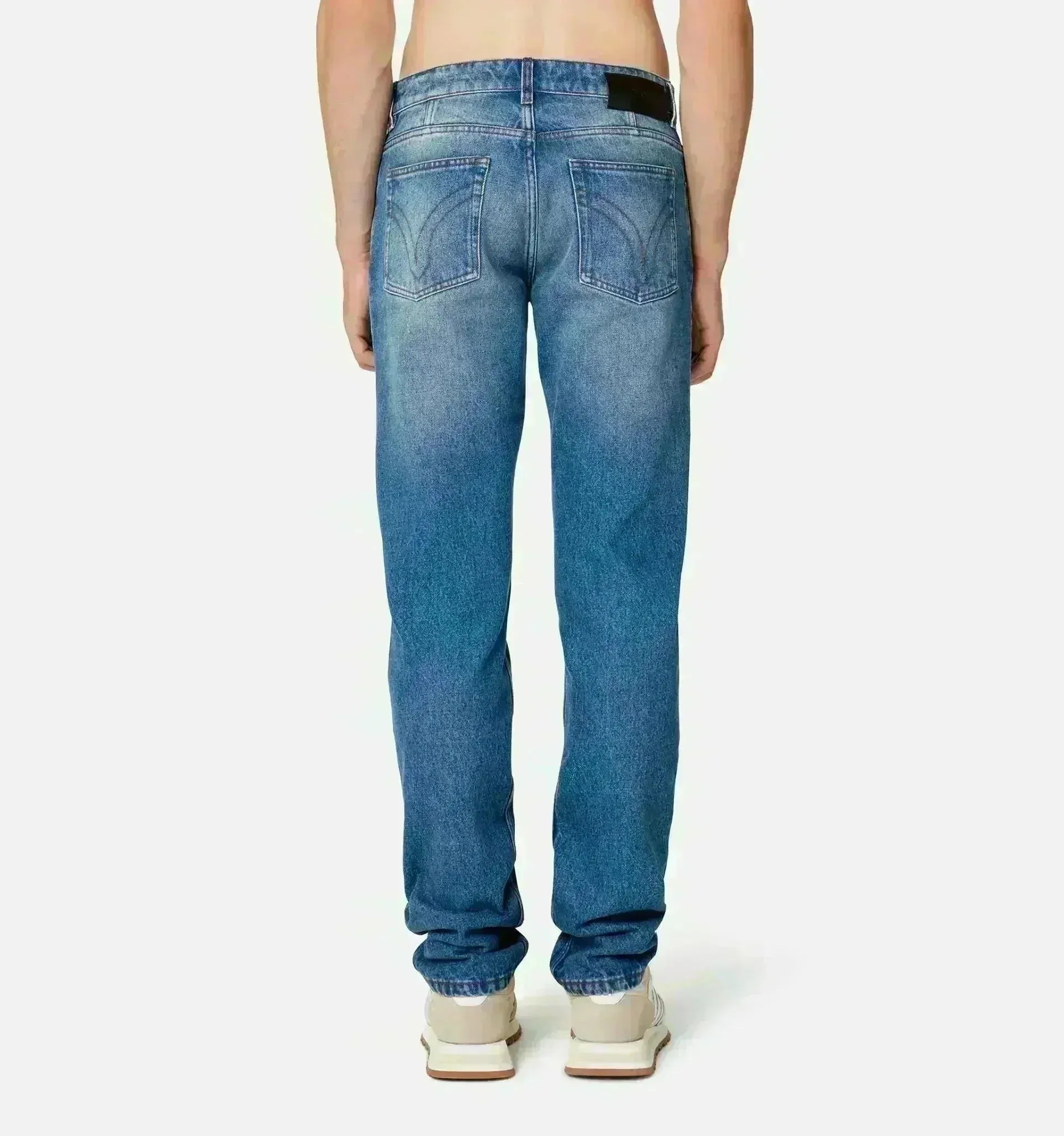 Tapered fit jeans