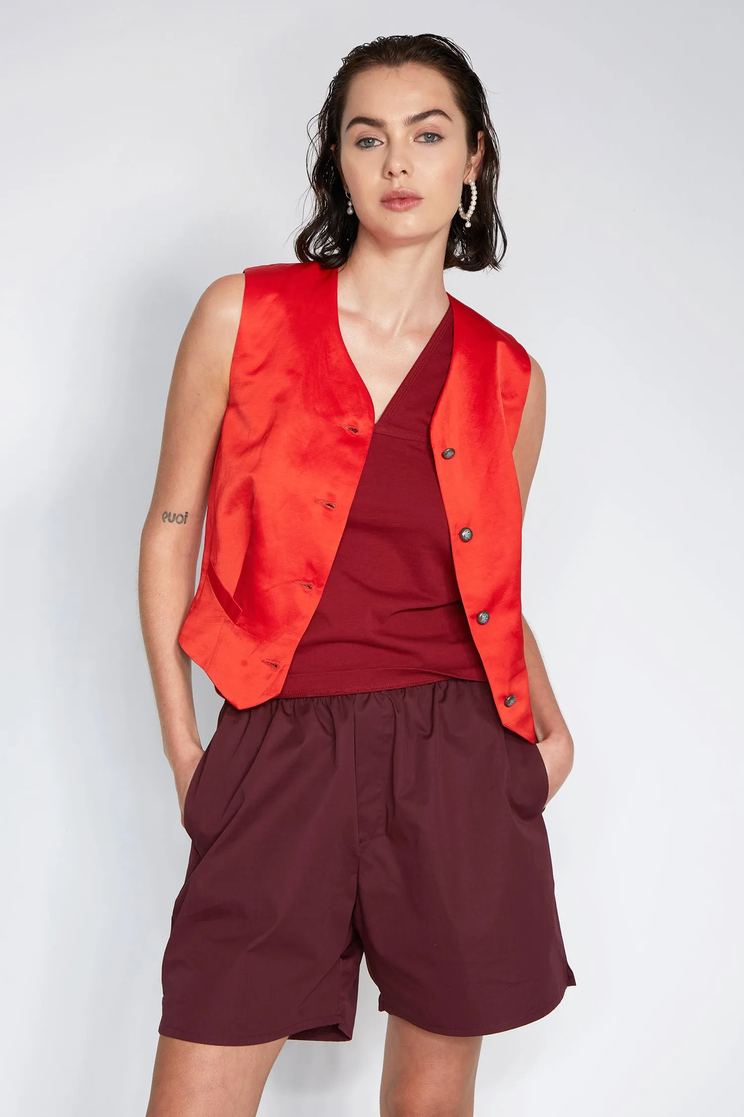 ZAMBESI   BEST VEST IN SCARLET, S23