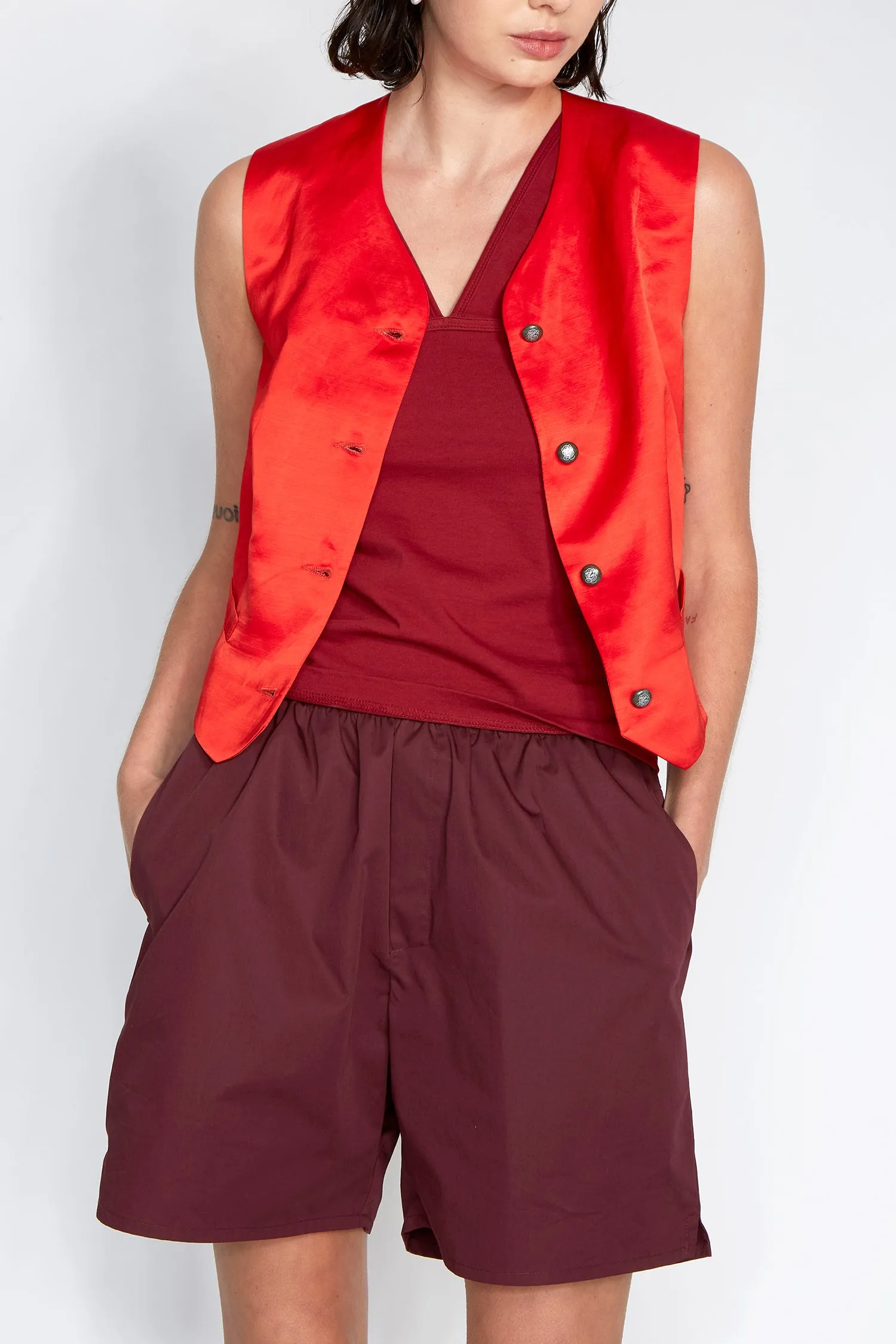 ZAMBESI   BEST VEST IN SCARLET, S23